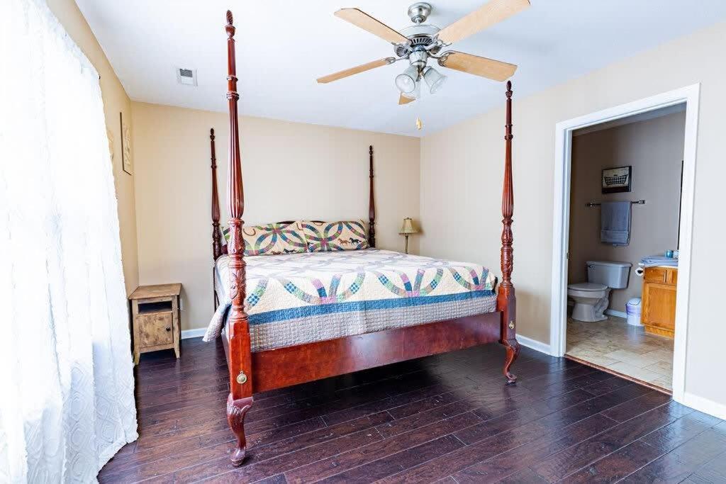 Cozy Pigeon Forge Home W Hot Tub Near River ภายนอก รูปภาพ