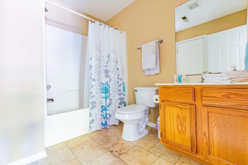 Cozy Pigeon Forge Home W Hot Tub Near River ภายนอก รูปภาพ