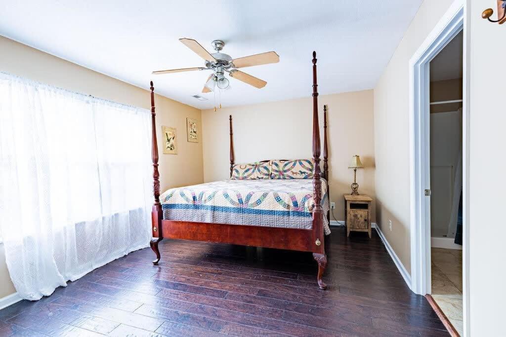 Cozy Pigeon Forge Home W Hot Tub Near River ภายนอก รูปภาพ